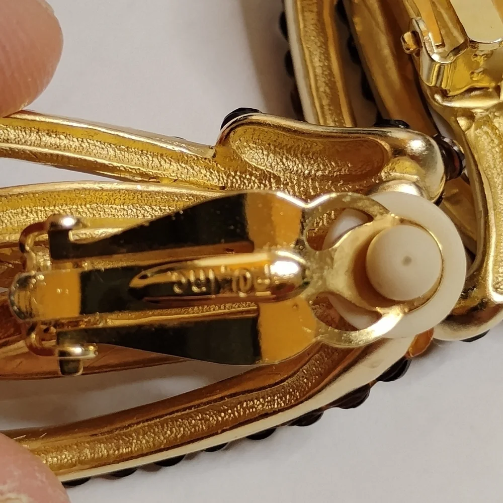Vintage FO Inc Rhinestone 10 Kt Gold Plated Clip On Earrings‎